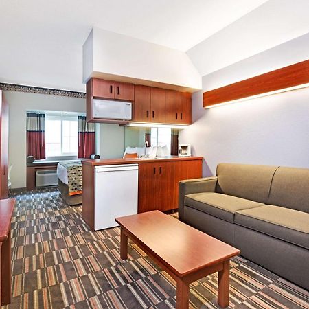 Microtel Inn & Suites Urbandale Eksteriør billede