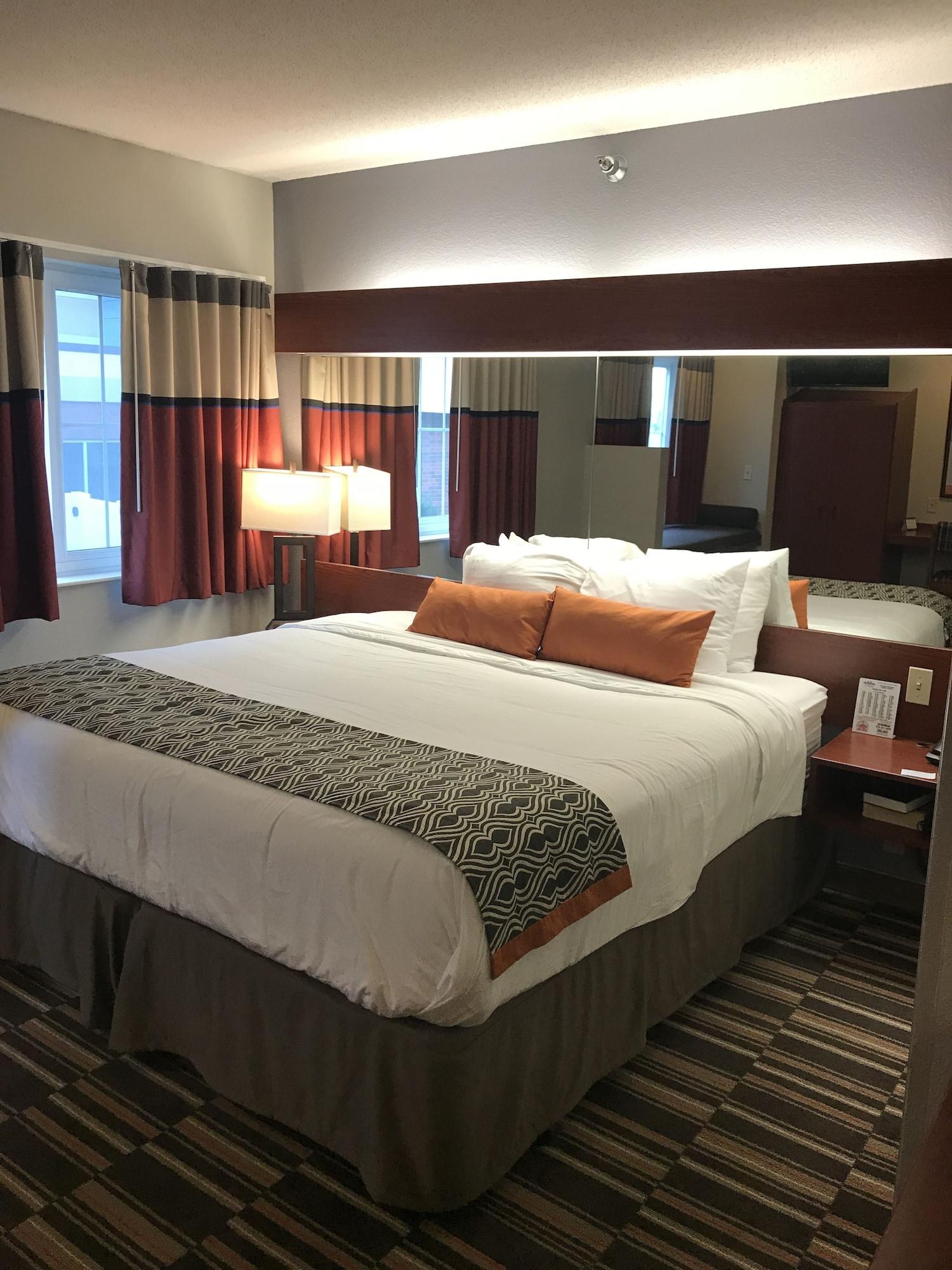 Microtel Inn & Suites Urbandale Eksteriør billede