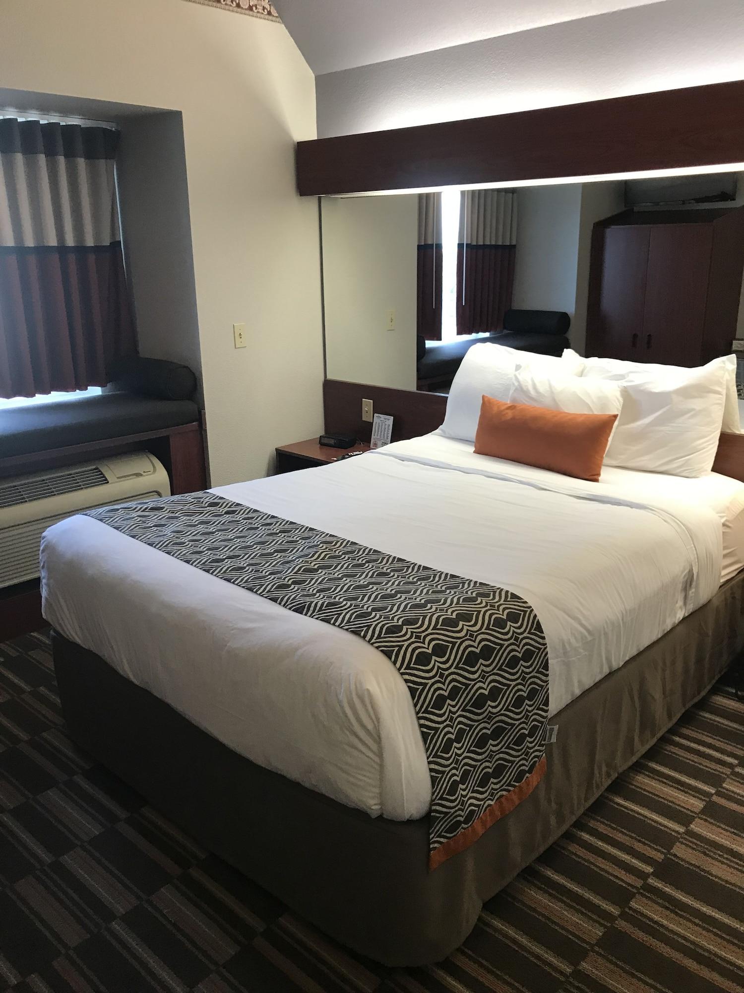 Microtel Inn & Suites Urbandale Eksteriør billede