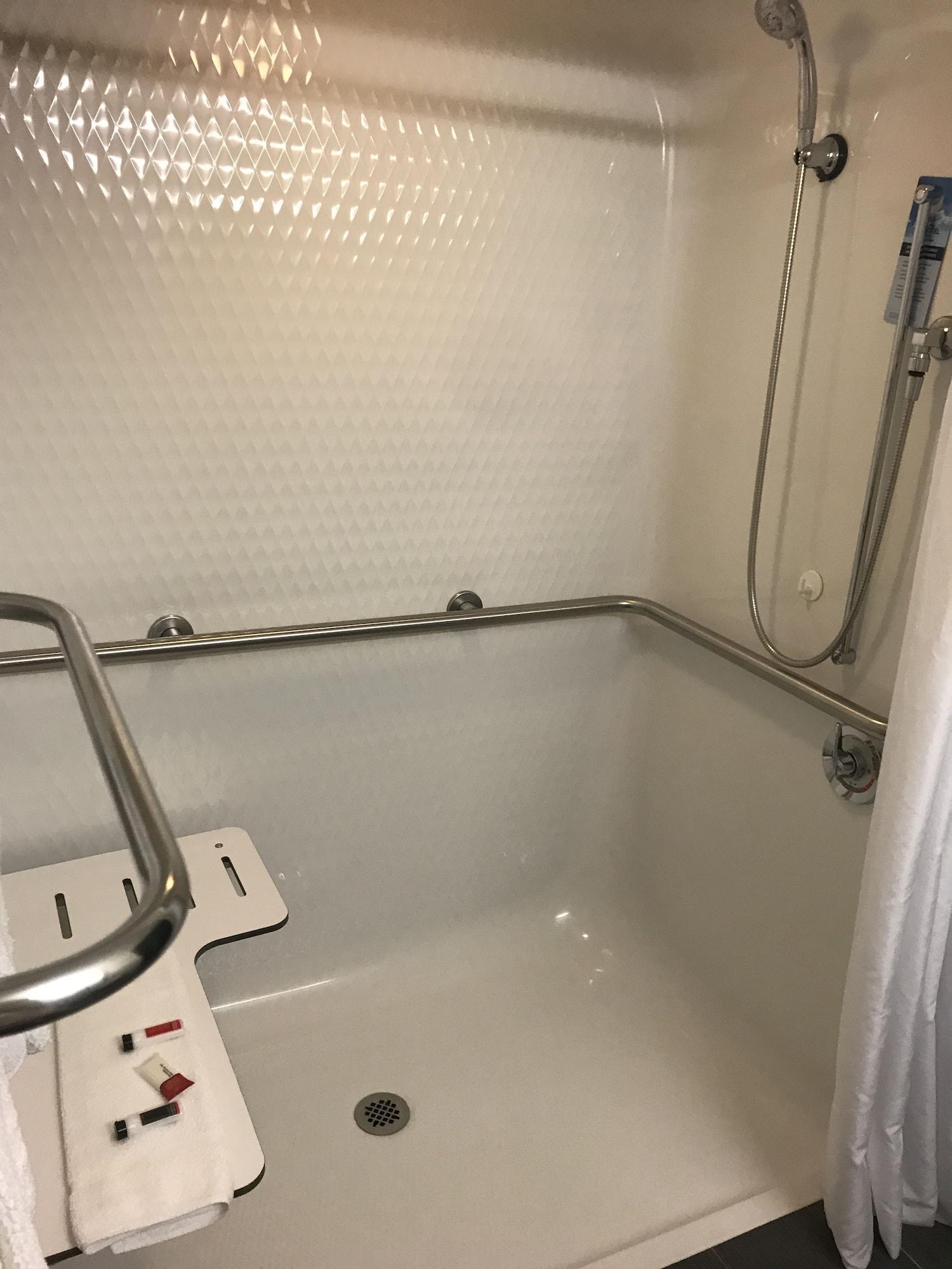 Microtel Inn & Suites Urbandale Eksteriør billede