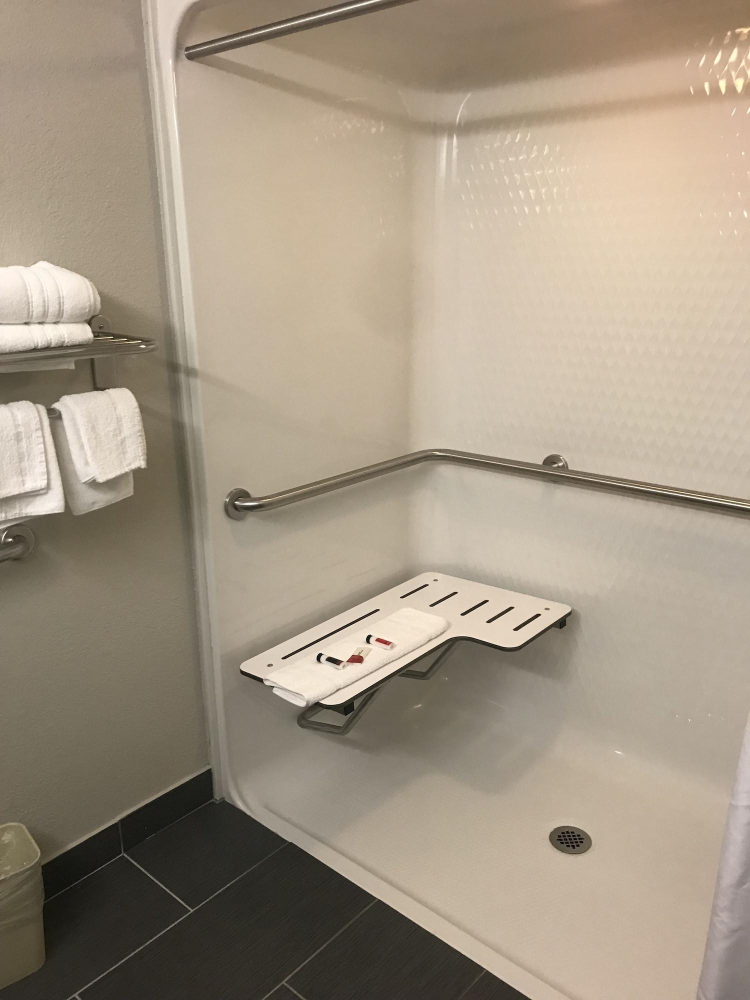 Microtel Inn & Suites Urbandale Eksteriør billede