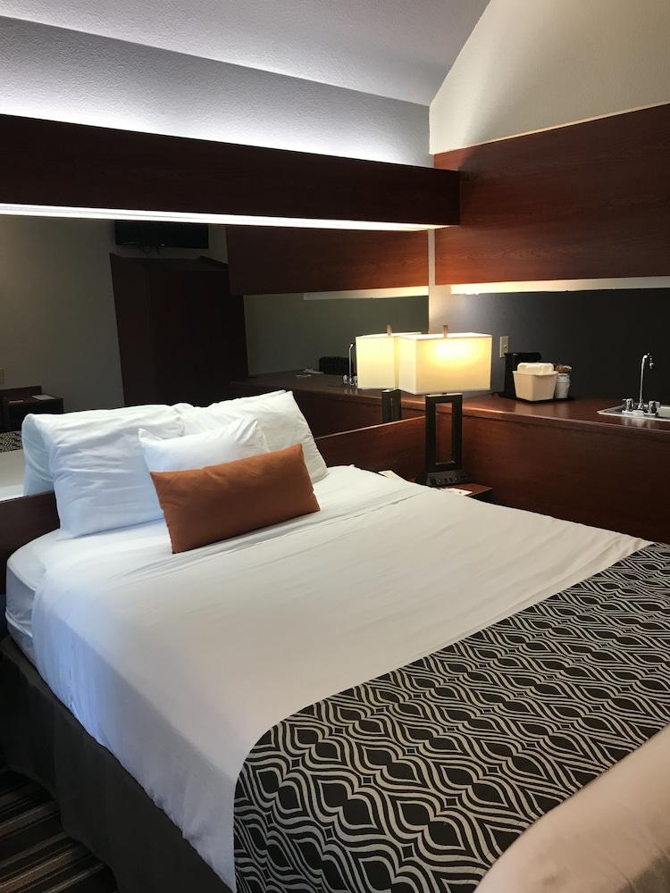 Microtel Inn & Suites Urbandale Eksteriør billede