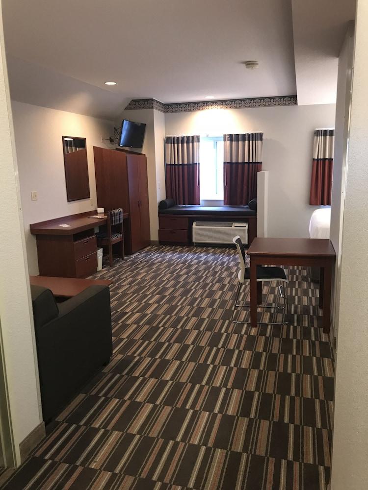 Microtel Inn & Suites Urbandale Eksteriør billede