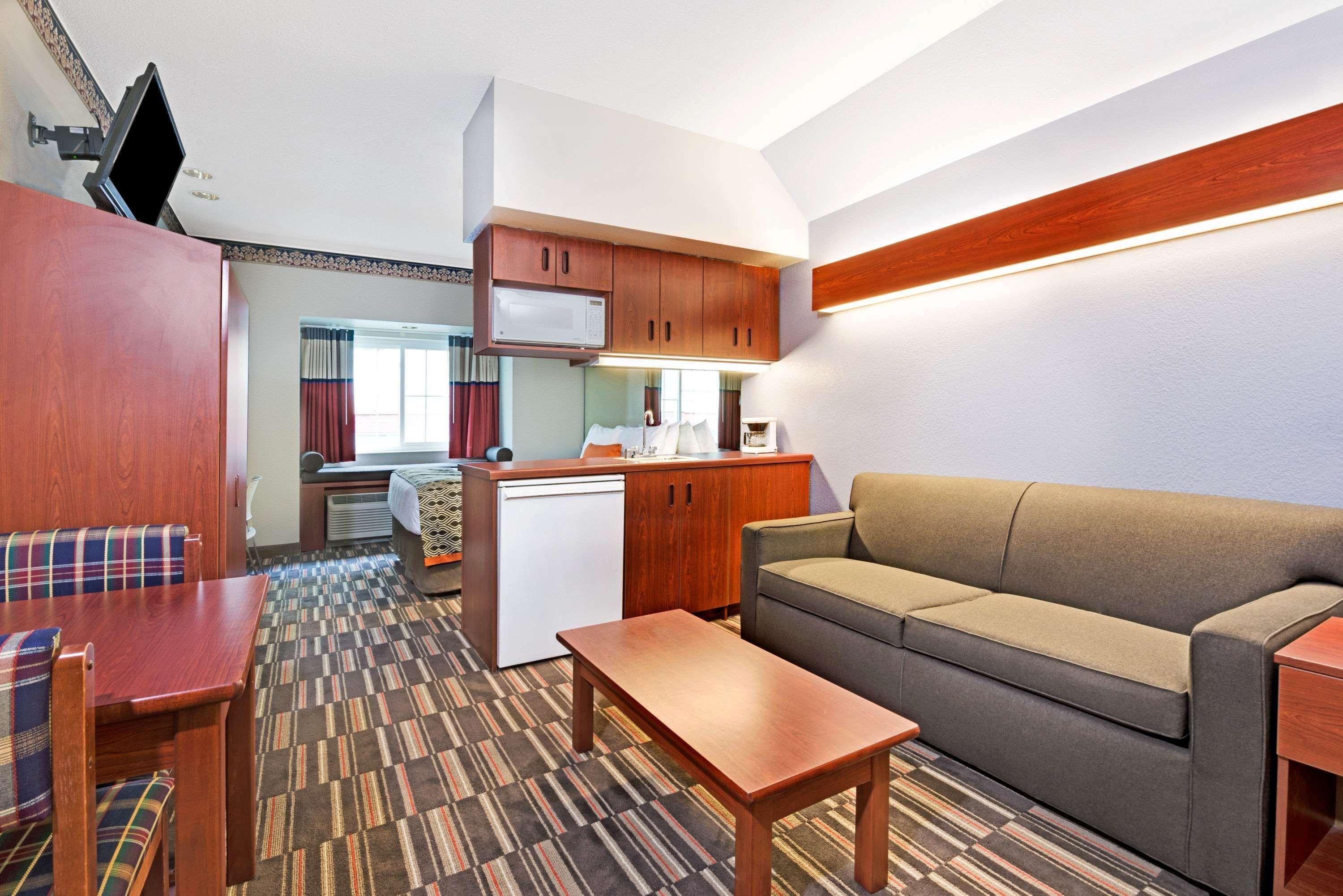 Microtel Inn & Suites Urbandale Eksteriør billede