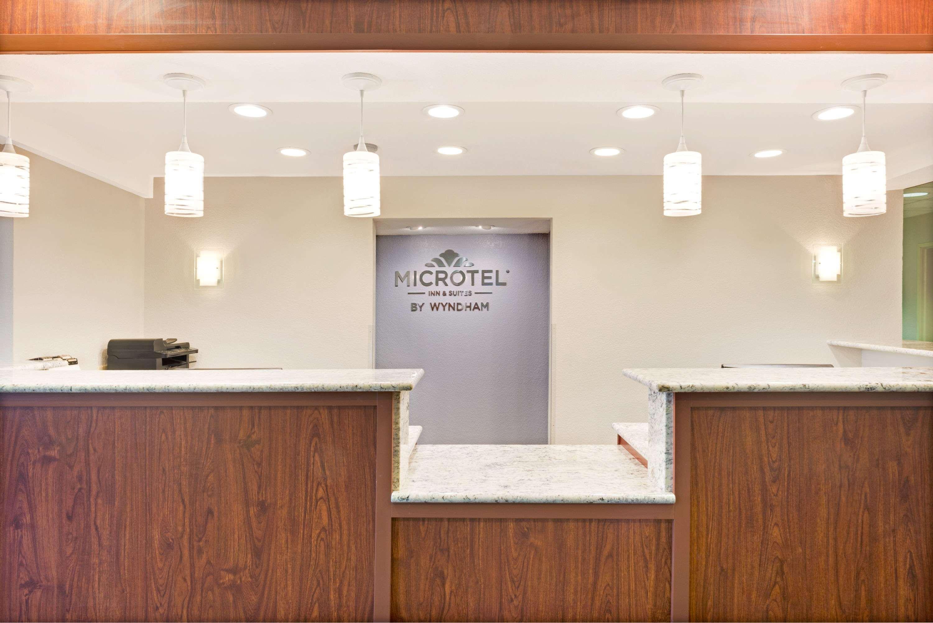 Microtel Inn & Suites Urbandale Eksteriør billede