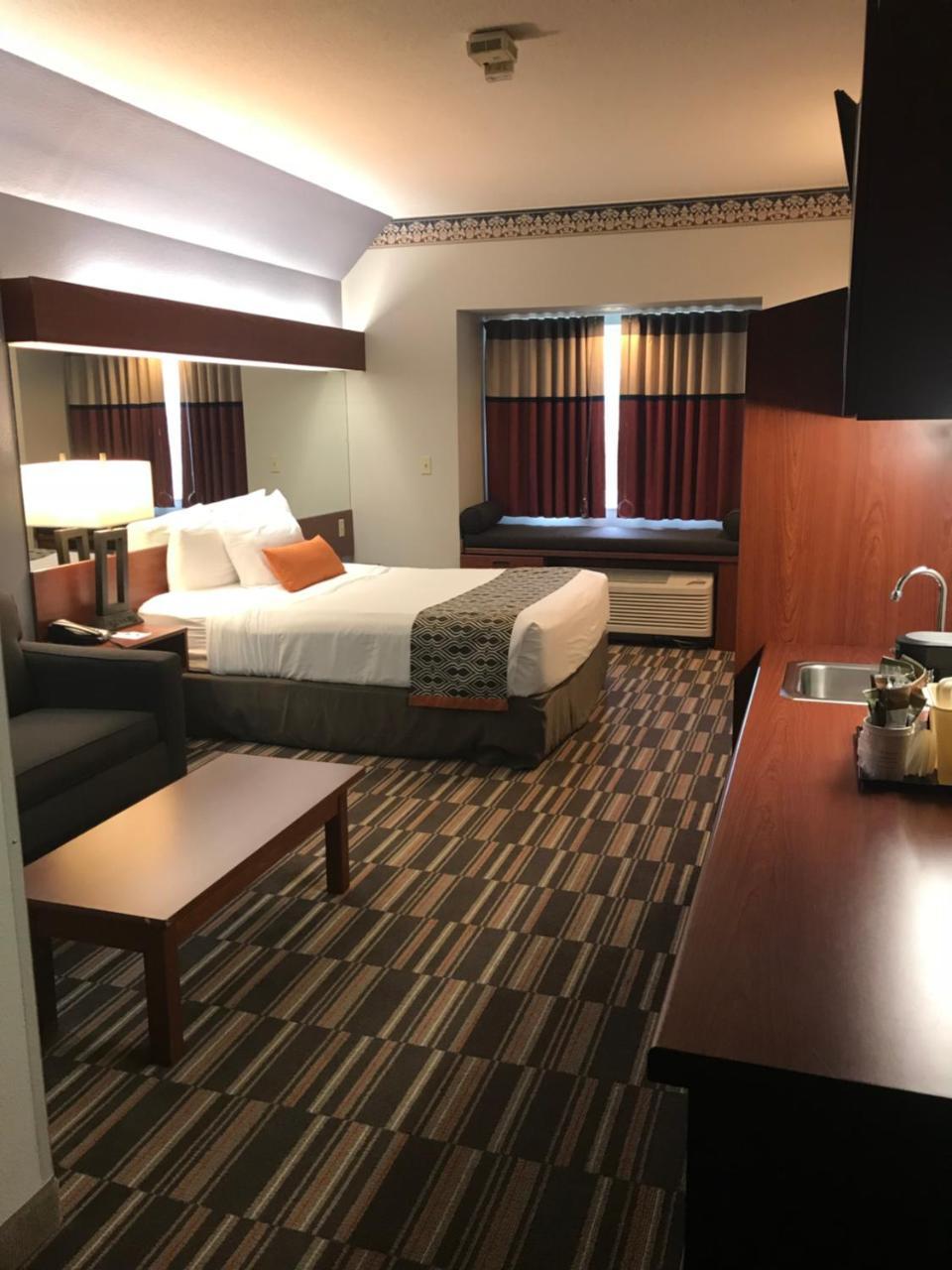 Microtel Inn & Suites Urbandale Eksteriør billede
